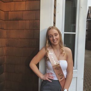 Meet your Posher, Haylee